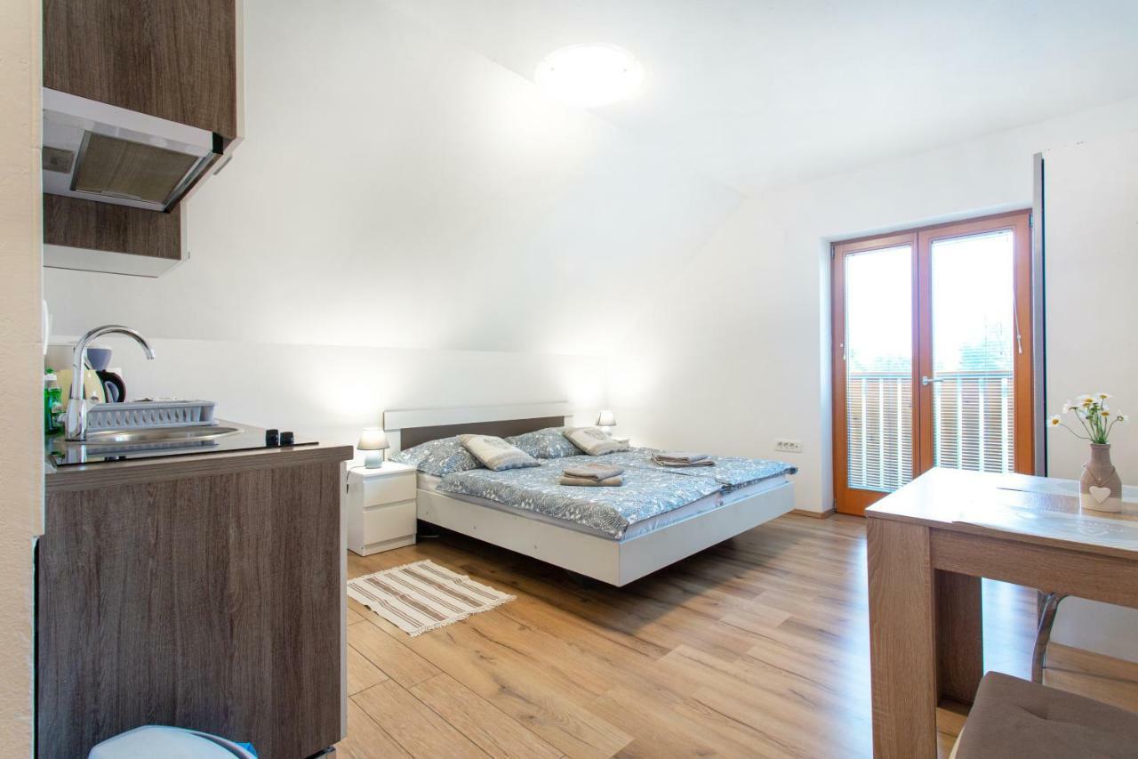 Apartments Roberta Блед Экстерьер фото